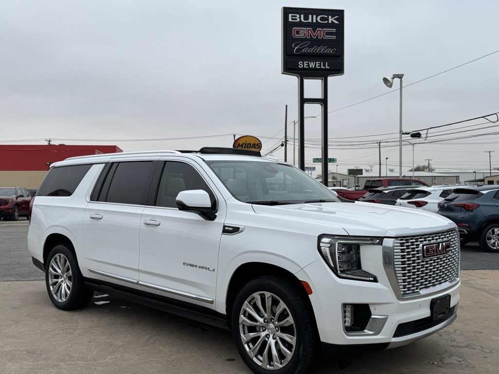 2023 GMC Yukon XL Denali's photo