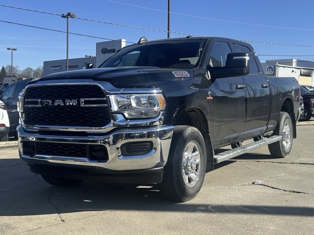 2023 Ram 3500 Tradesman photo 2