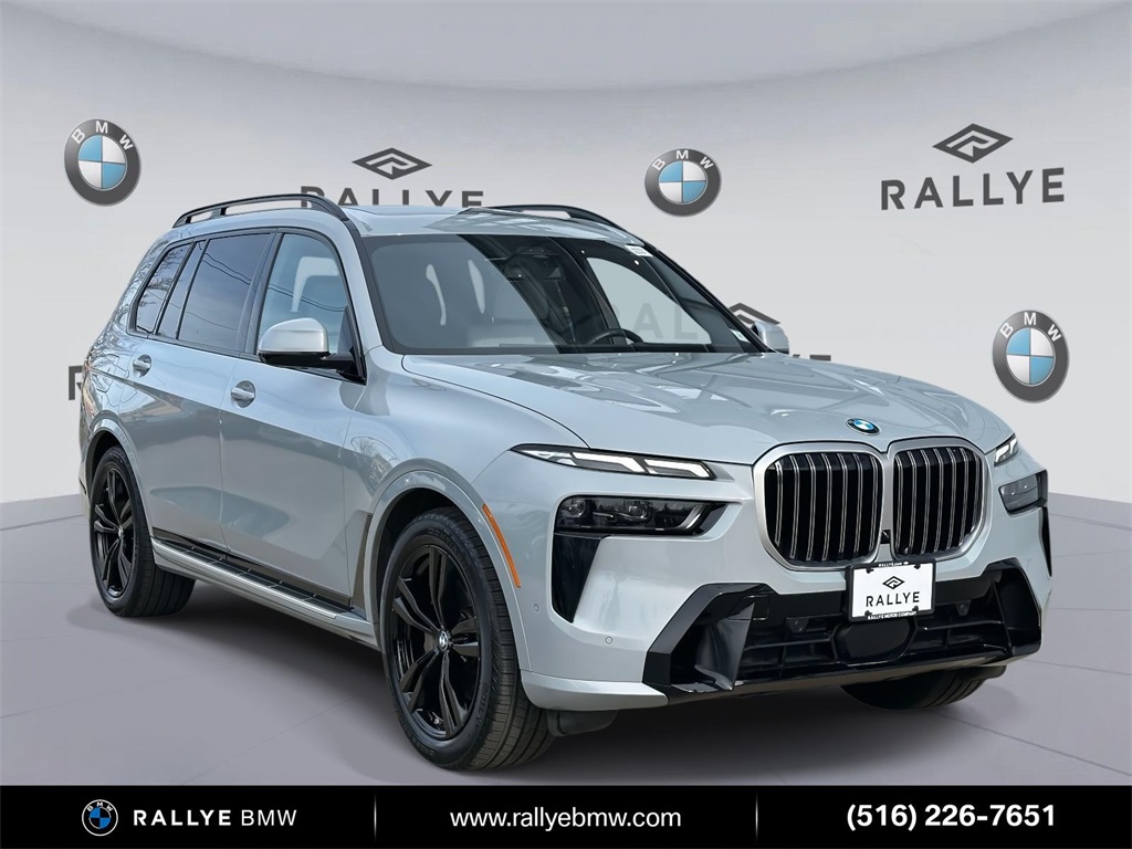 2024 BMW X7 40i's photo
