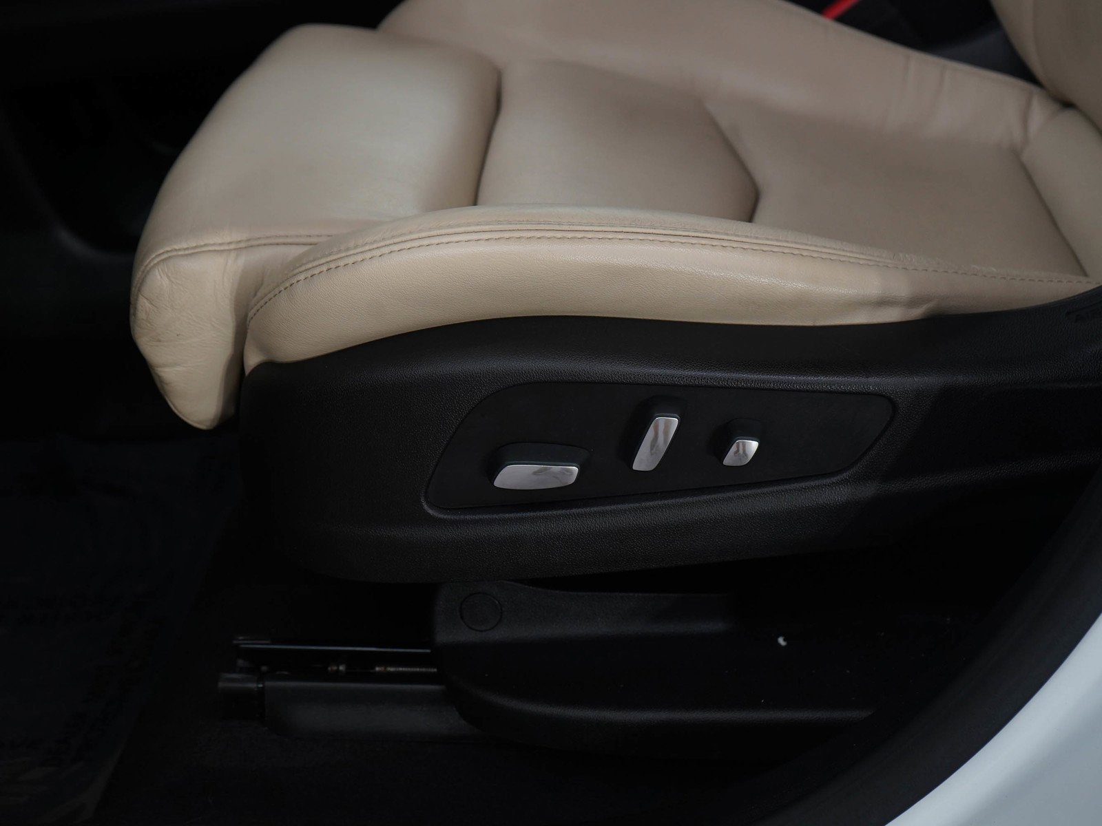 2017 Cadillac XT5 Luxury photo 18