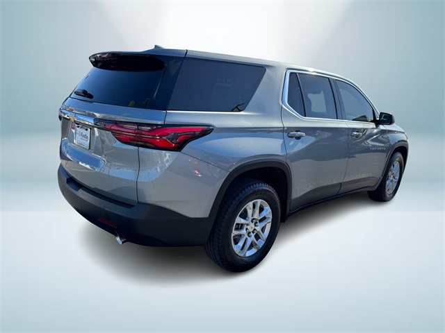 2023 Chevrolet Traverse LS photo 4