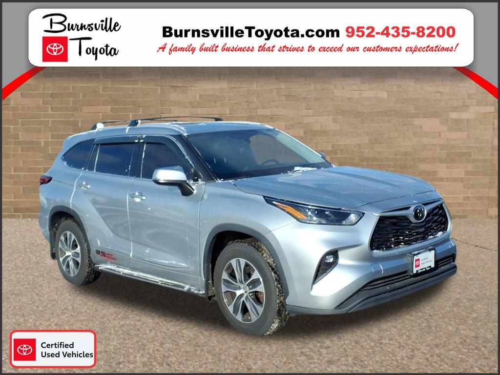2022 Toyota Highlander XLE's photo