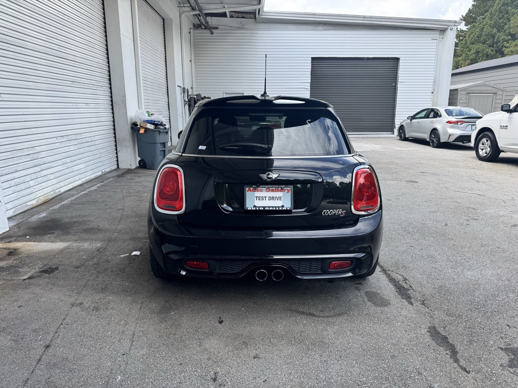 2016 Mini Cooper Hardtop S photo 2