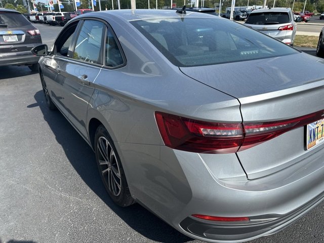 2025 Volkswagen Jetta 1.5T Sport photo 4