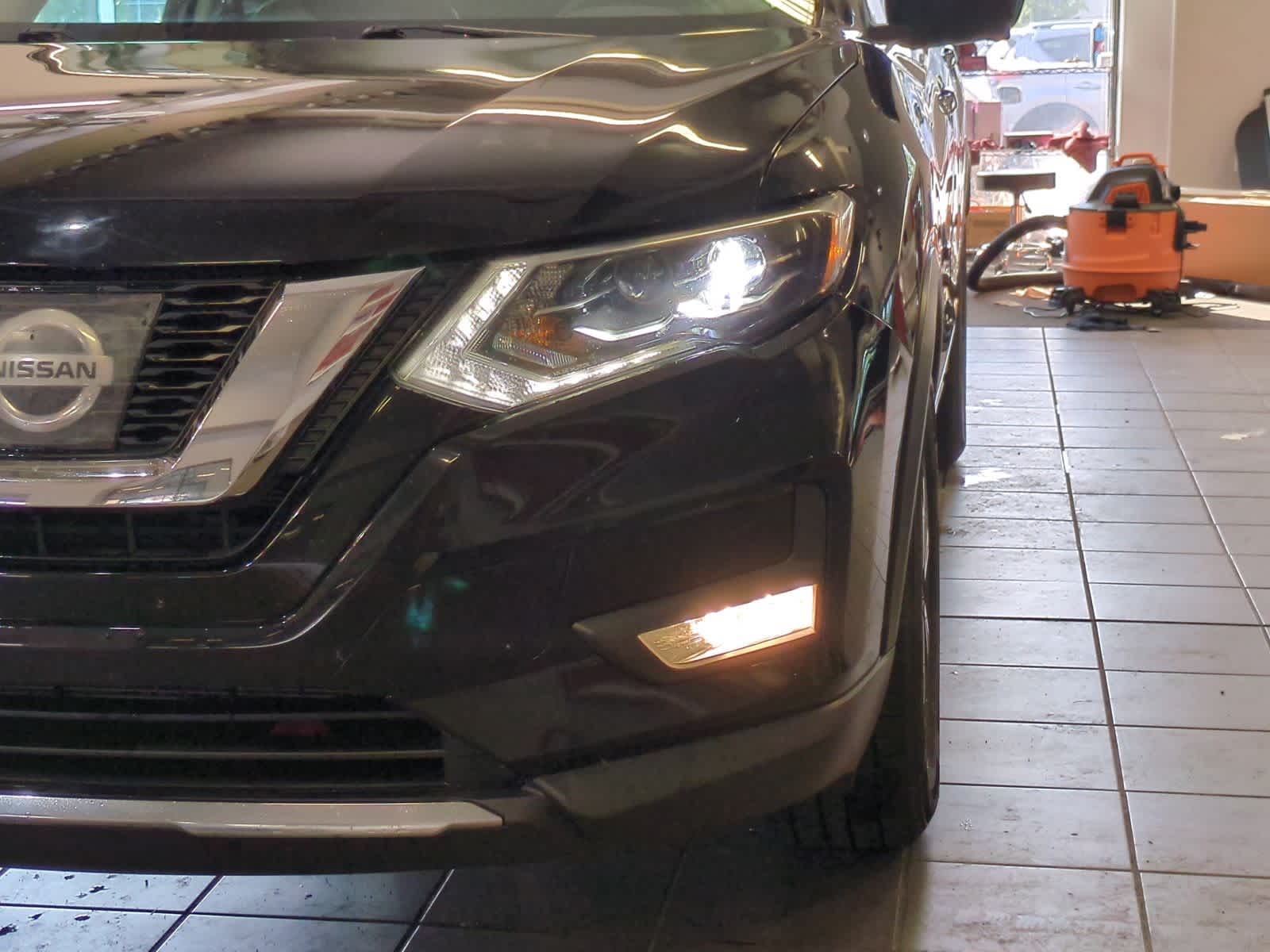 2017 Nissan Rogue SL photo 11