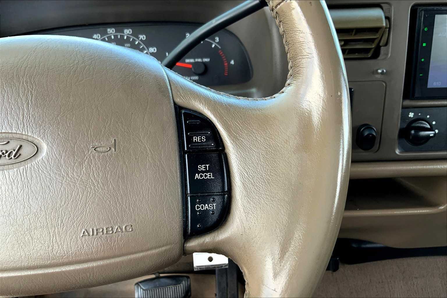 2001 Ford F-350 photo 20