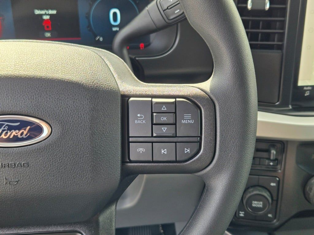 2026 Ford F-350 photo 31