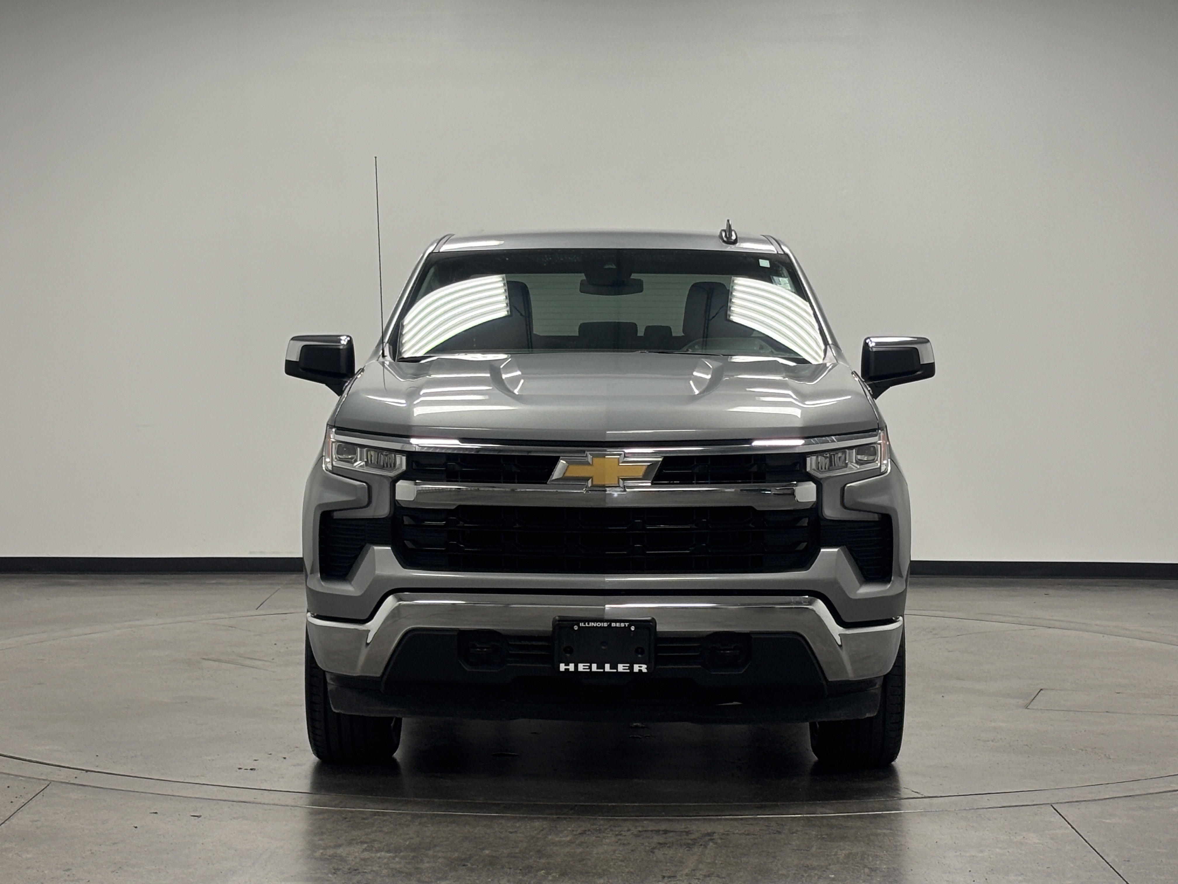 2025 Chevrolet Silverado 1500 LT photo 8