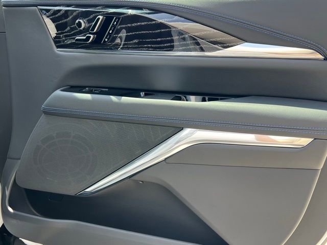 2025 Cadillac Escalade IQ Luxury photo 23