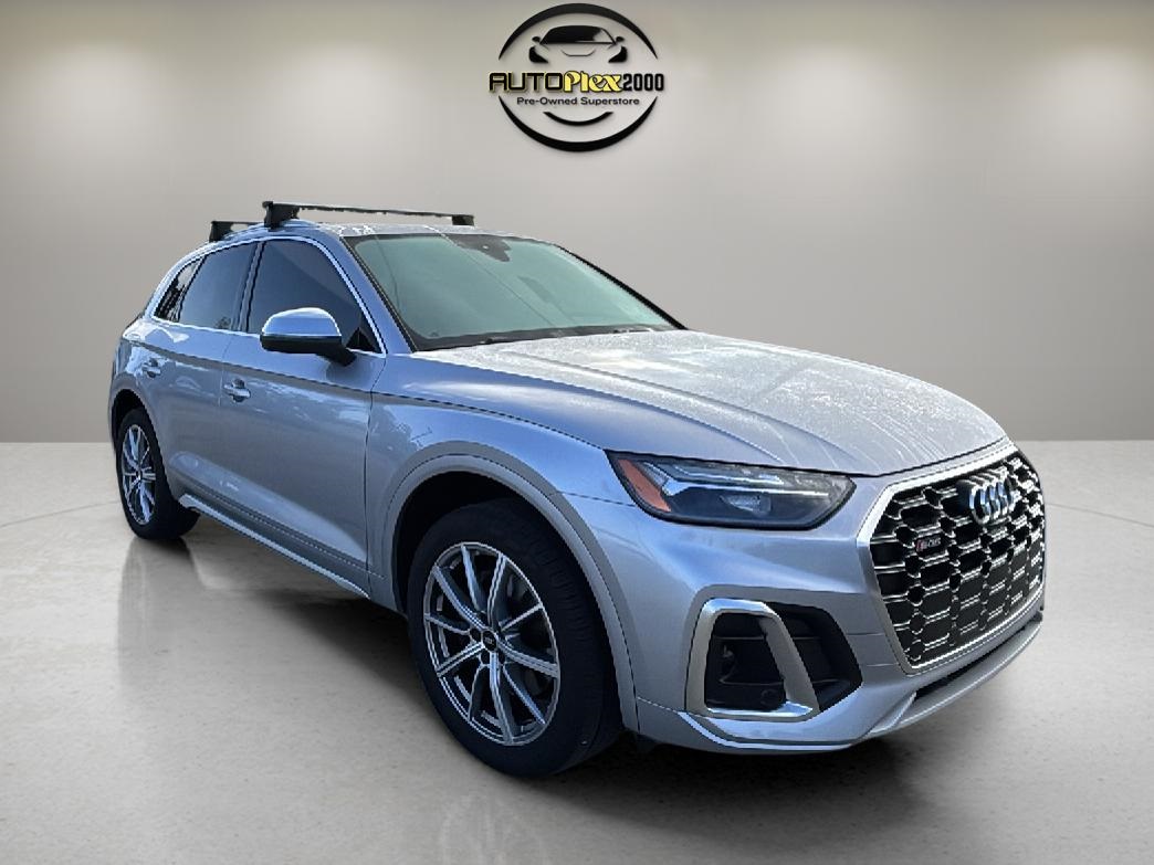 2022 Audi SQ5 Premium Plus photo 2