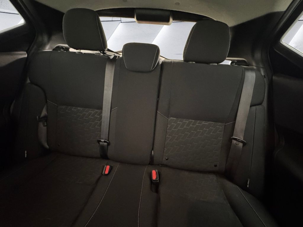 2021 Nissan Kicks S photo 18