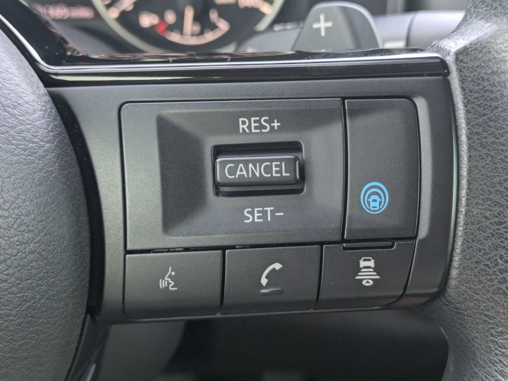 2021 Nissan Rogue SV photo 17