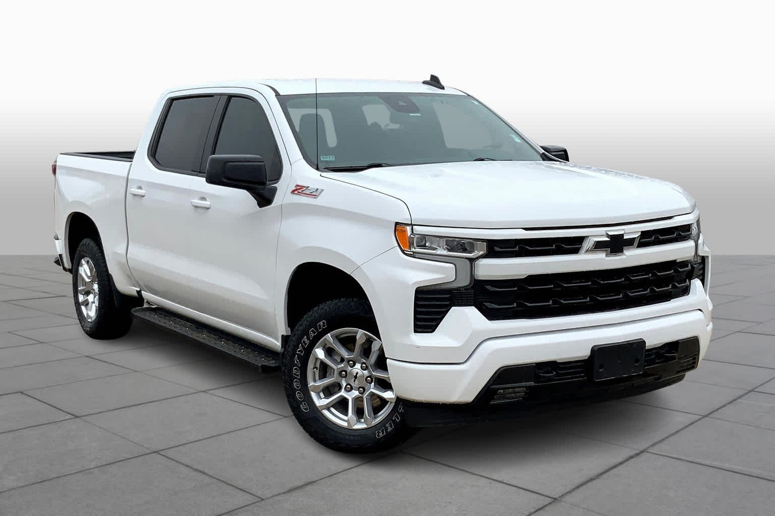 2022 Chevrolet Silverado 1500 RST photo 2