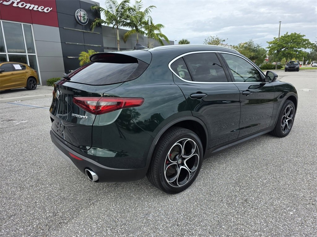 2019 Alfa Romeo Stelvio Ti photo 3