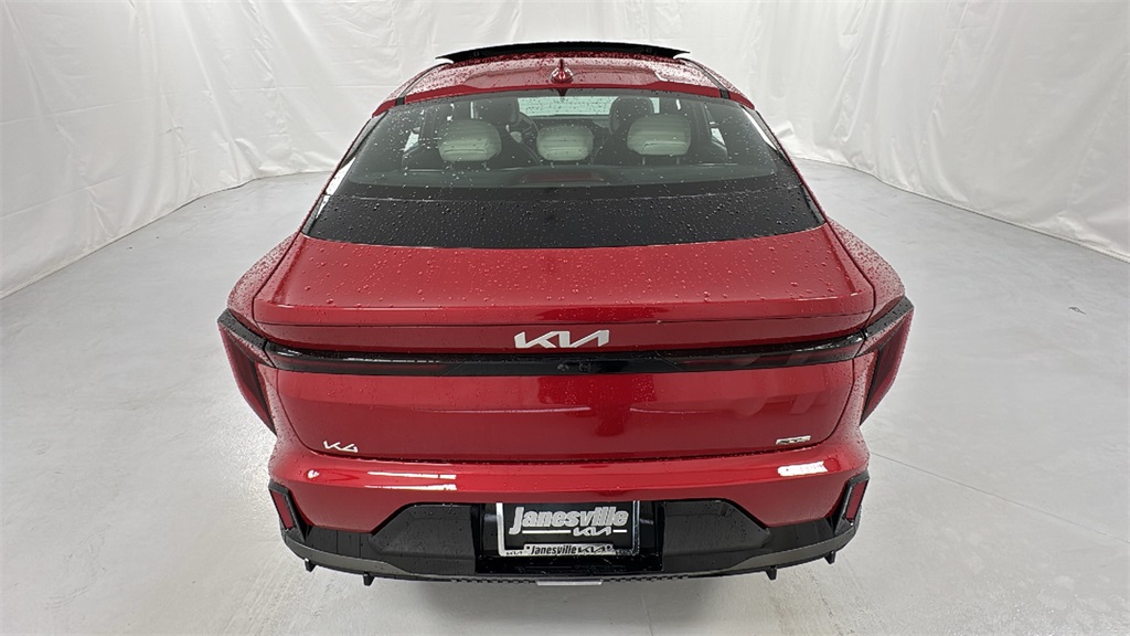 2025 Kia K4 GT-Line Turbo photo 4
