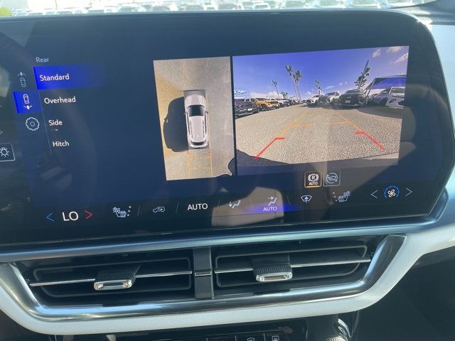 2026 Chevrolet Equinox EV 1LT photo 12