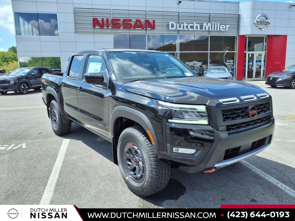 2025 Nissan Frontier PRO-4X's photo