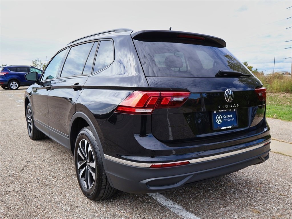 2022 Volkswagen Tiguan S photo 2