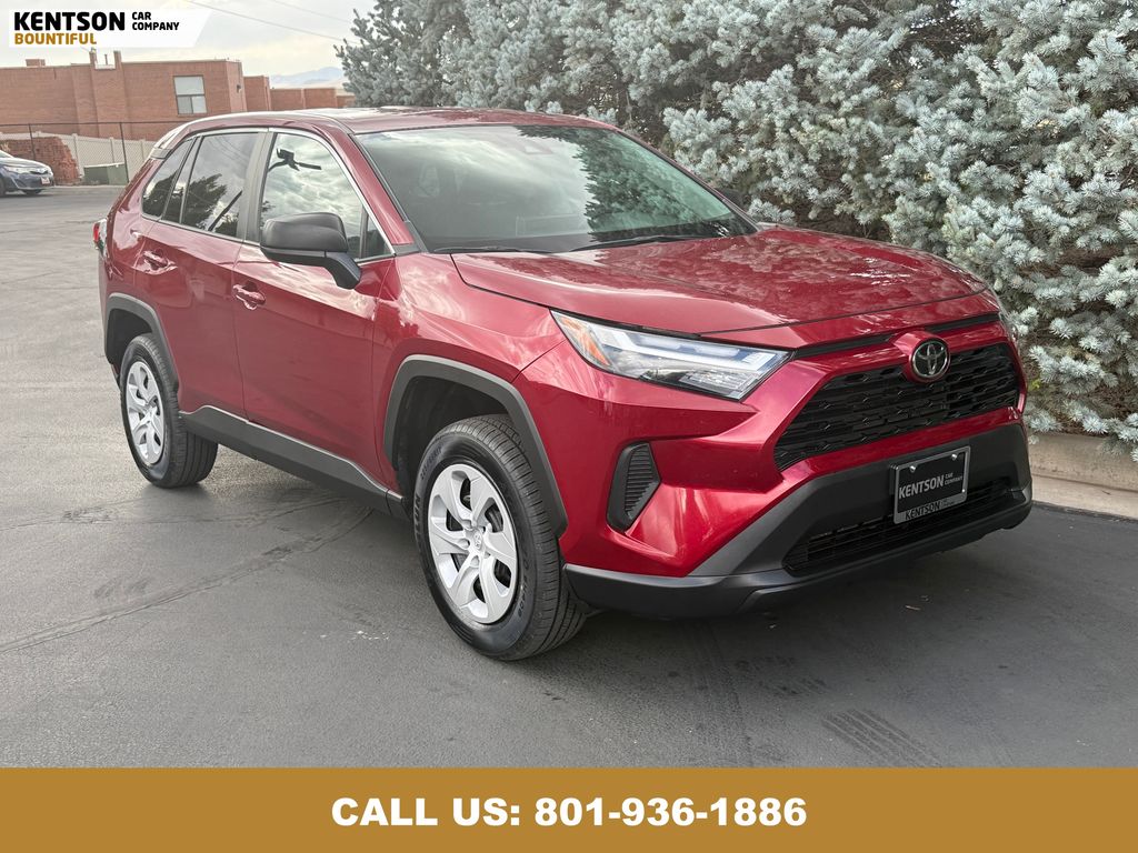 2024 Toyota RAV4 LE photo 12