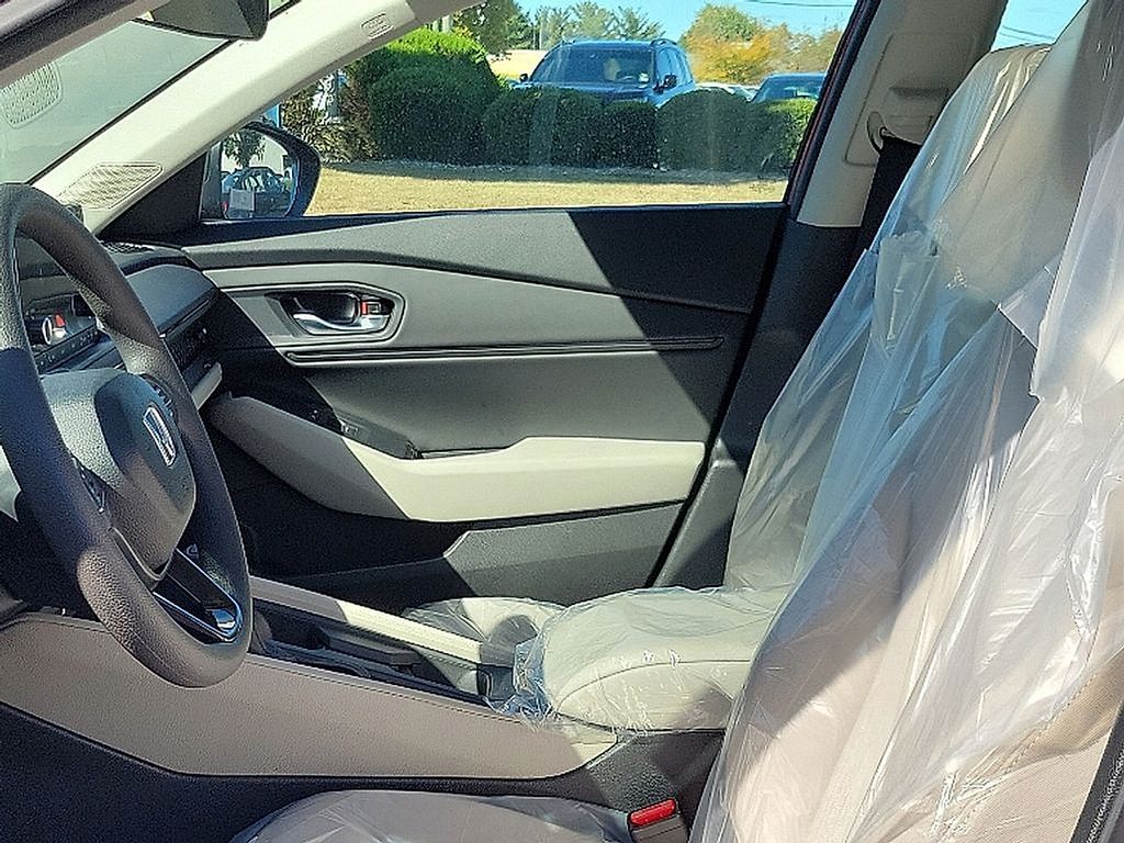 2025 Honda Accord SE photo 6