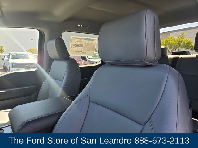 2025 Ford F-150 Lightning photo 15