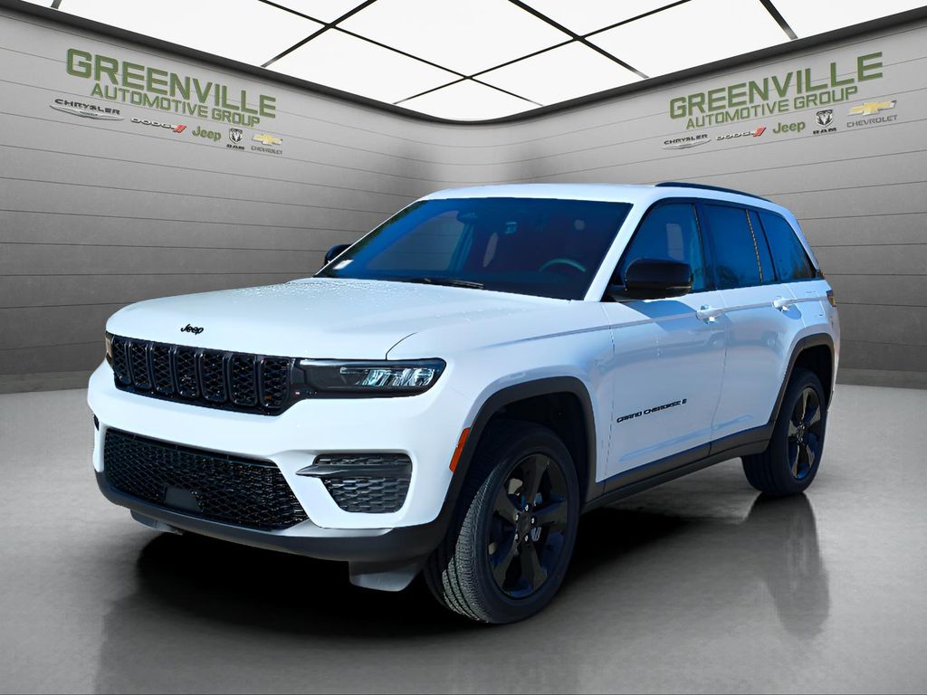 2025 Jeep Grand Cherokee Altitude's photo