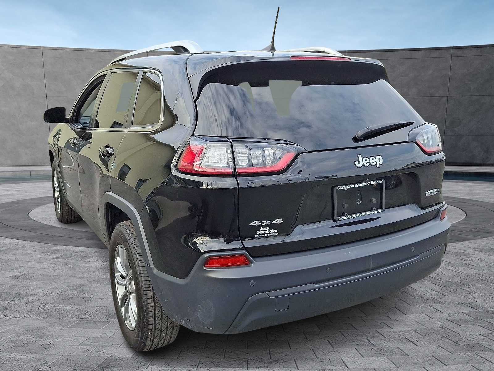 2020 Jeep Cherokee Latitude photo 3