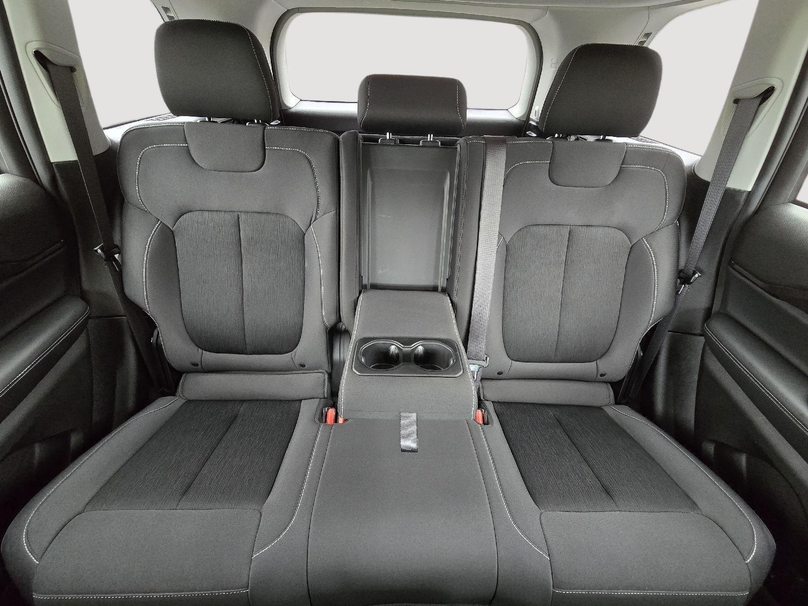 2022 Jeep Grand Cherokee Laredo photo 22