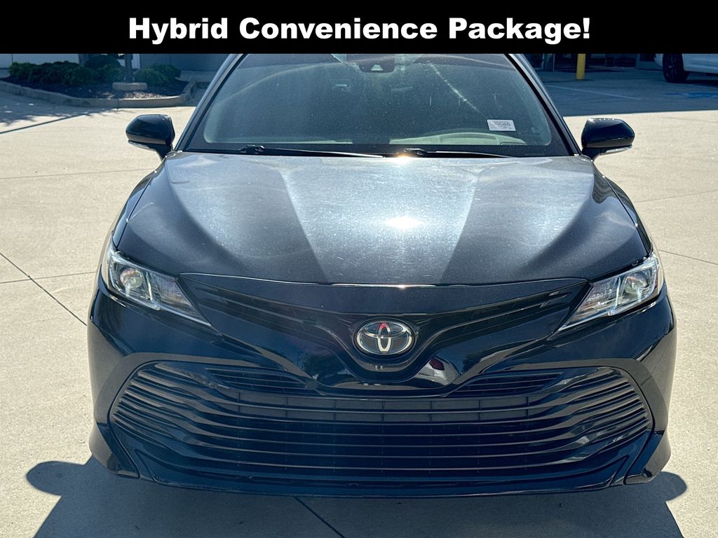 2019 Toyota Camry Hybrid LE photo 4