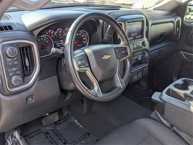 2019 Chevrolet Silverado 1500 LT photo 2