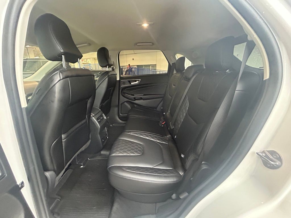 2024 Ford Edge Titanium photo 25