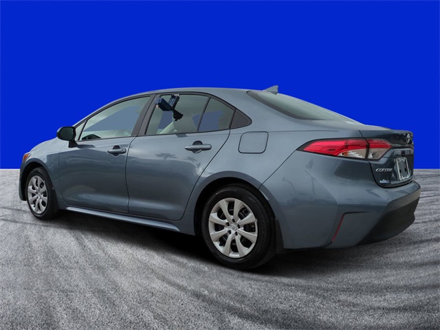 2025 Toyota Corolla LE photo 4