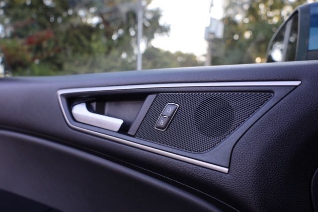 2024 Ford Edge SEL photo 17
