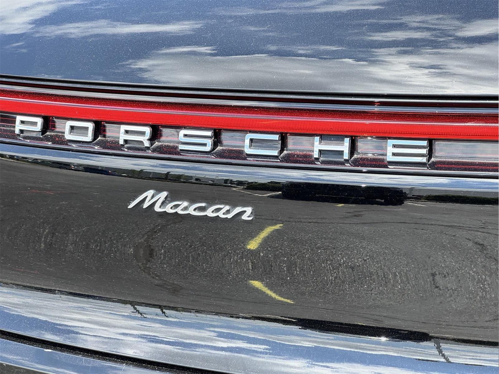 2021 Porsche Macan Base photo 70