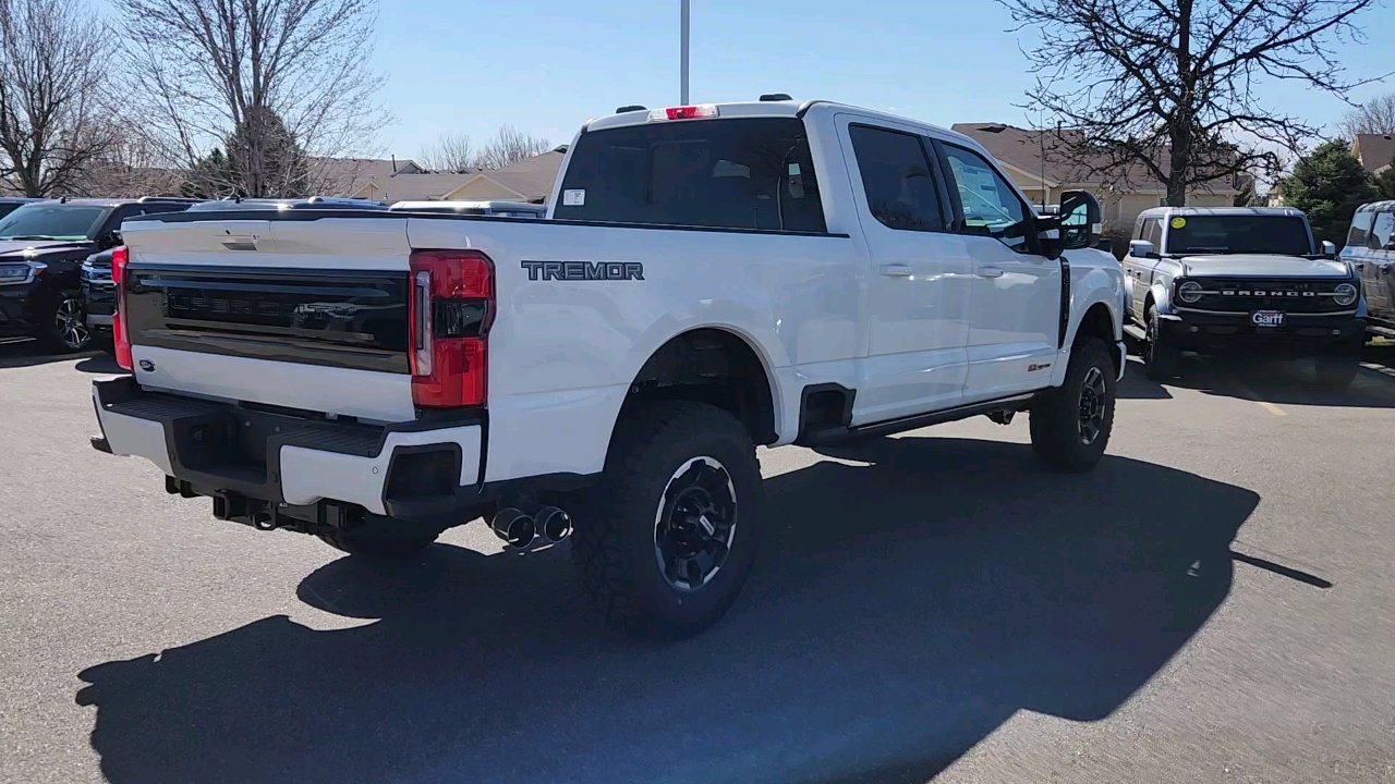 2025 Ford F-350 Platinum photo 3