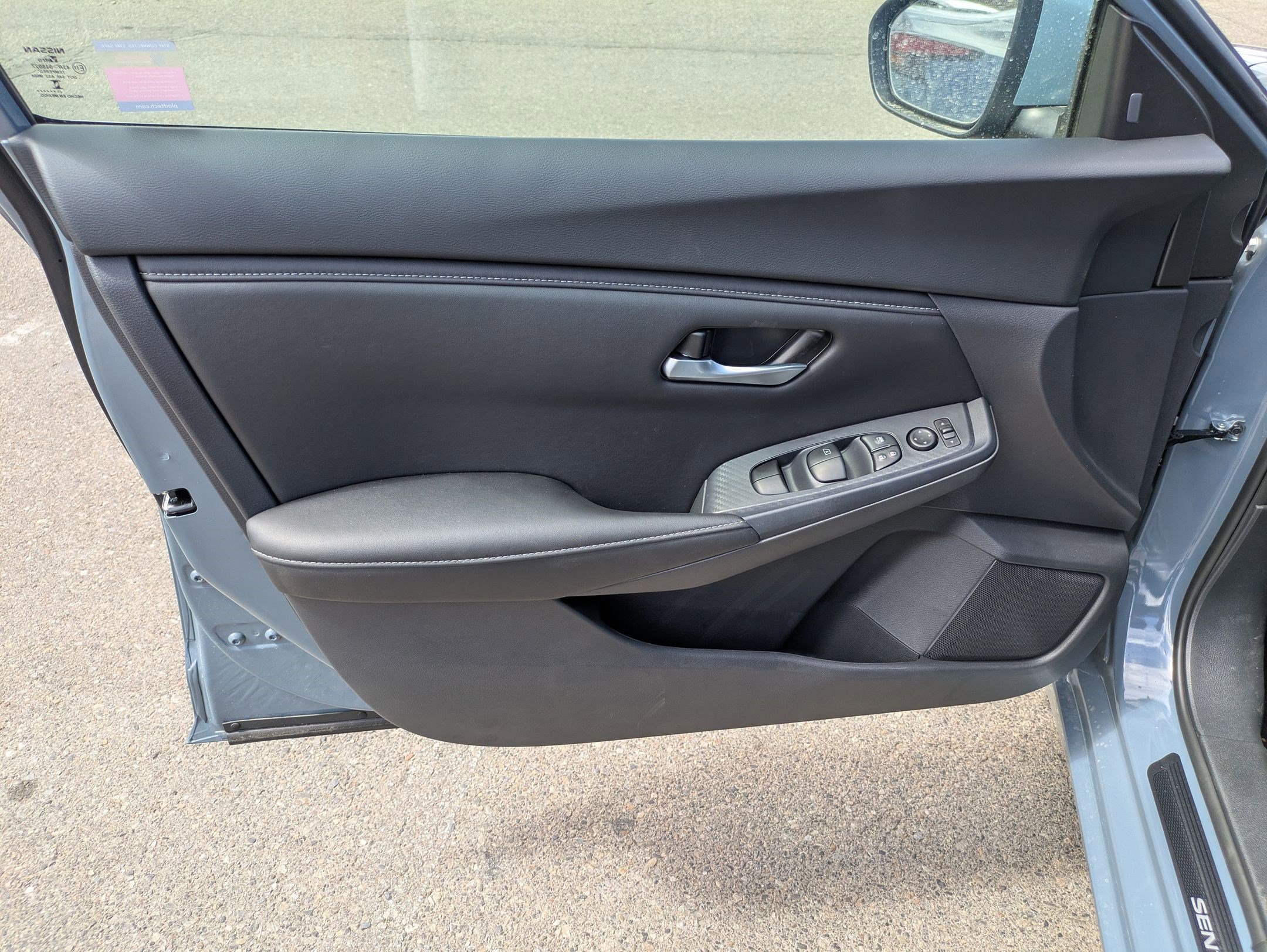 2025 Nissan Sentra SV photo 11