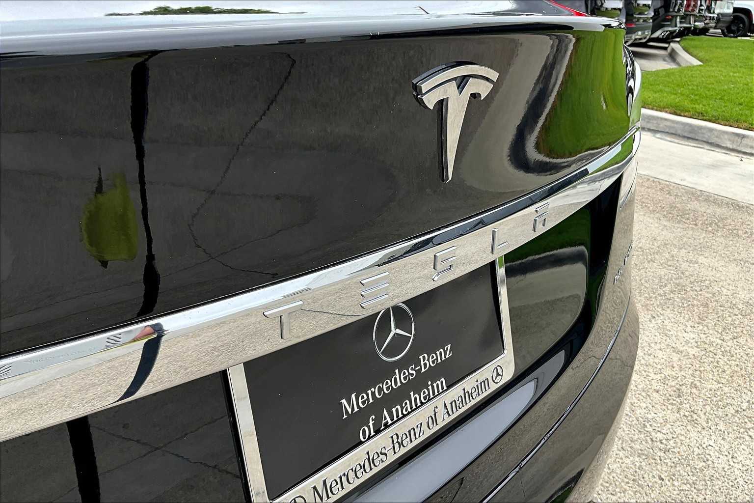 2021 Tesla Model S Long Range Plus photo 9