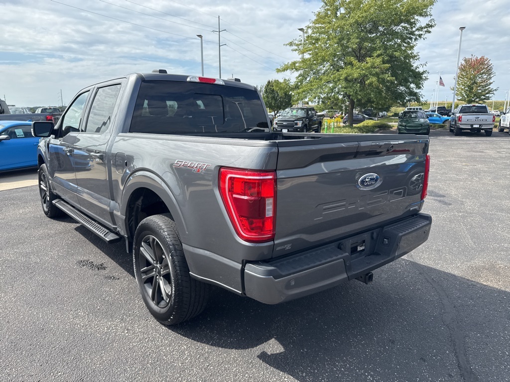 2022 Ford F-150 XLT photo 7