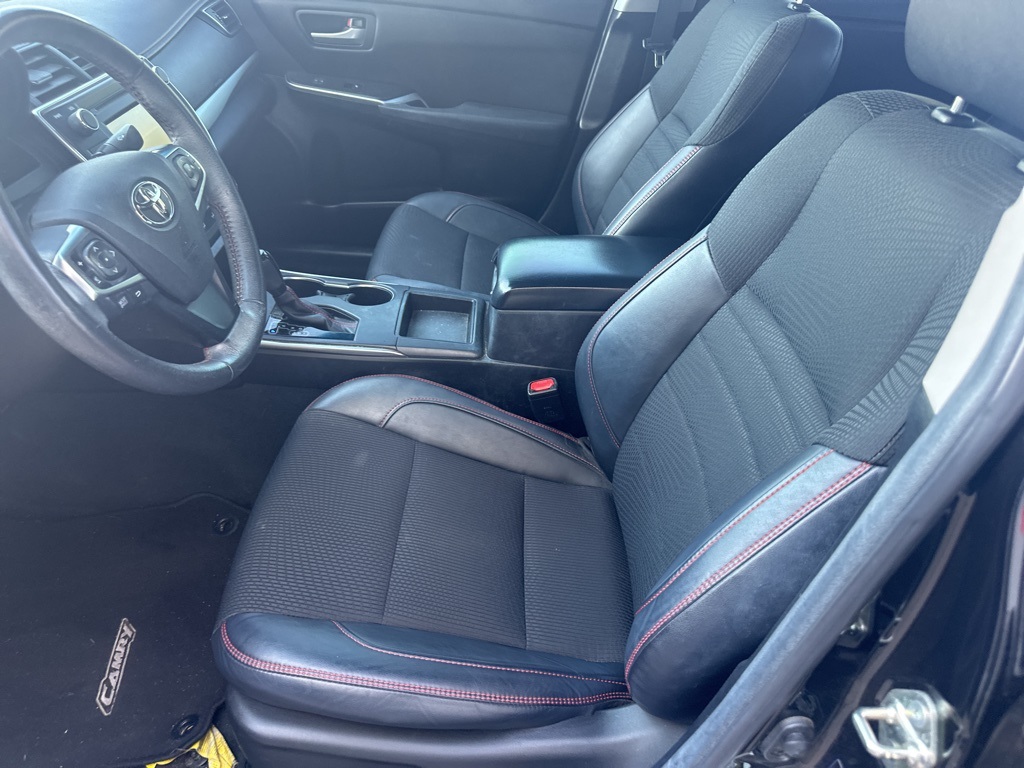 2017 Toyota Camry LE photo 4