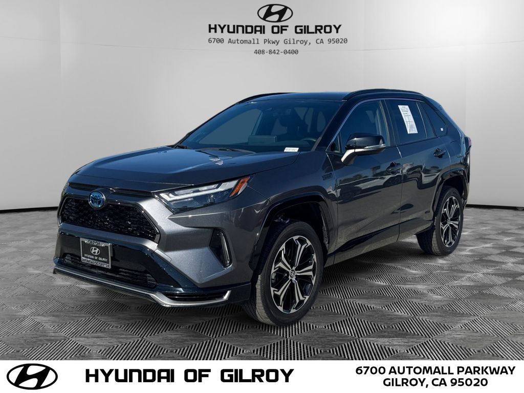 2024 Toyota RAV4 XSE's photo
