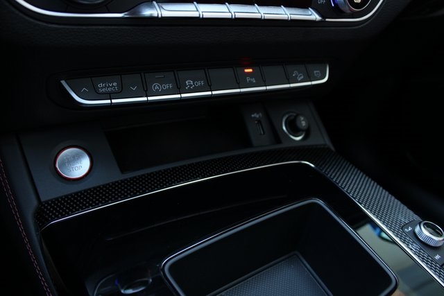 2022 Audi SQ5 Premium Plus photo 7