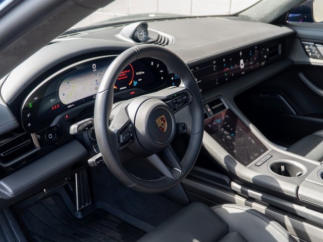 2024 Porsche Taycan Turbo S photo 4