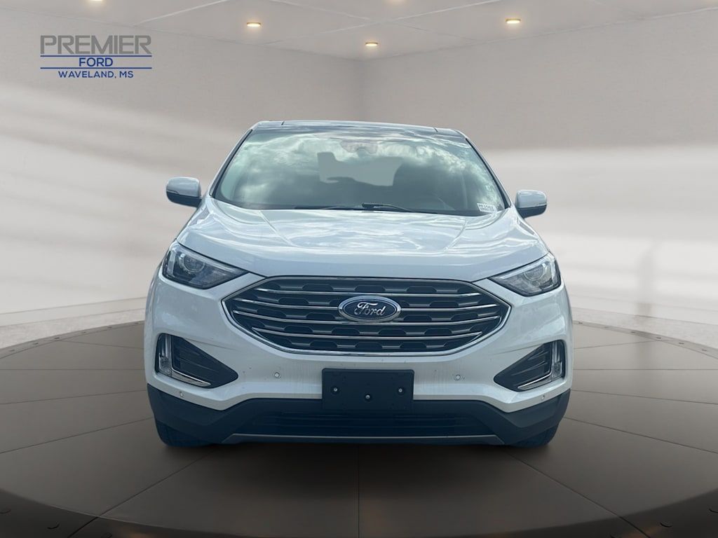 2022 Ford Edge Titanium photo 3