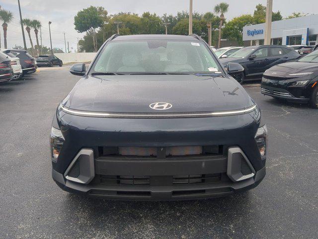 2025 Hyundai Kona SEL photo 4