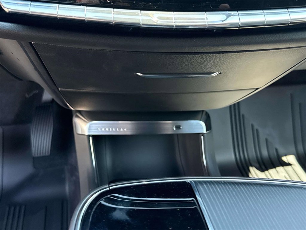 2026 Cadillac Lyriq Luxury photo 12