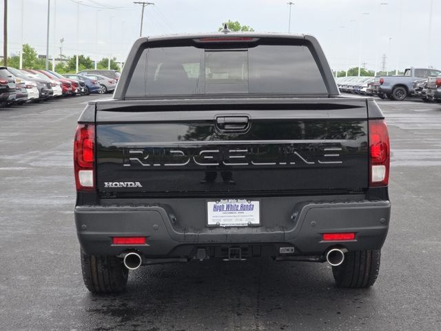 2025 Honda Ridgeline Black Edition photo 10