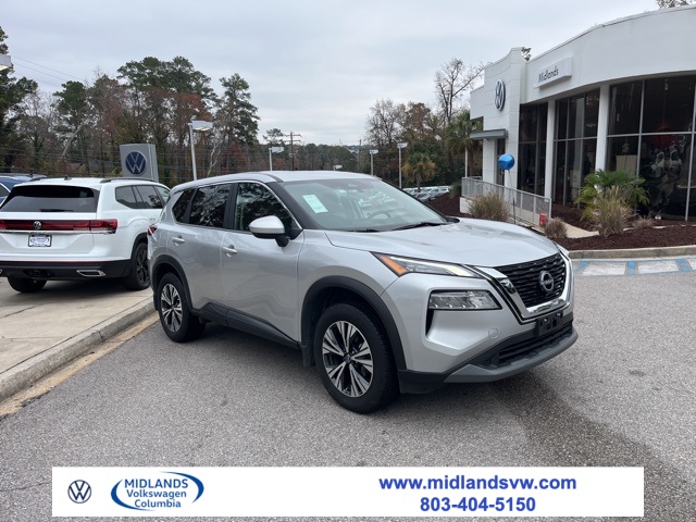 2023 Nissan Rogue SV's photo