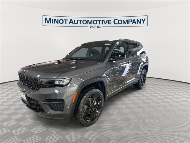 2025 Jeep Grand Cherokee Laredo Altitude photo 4