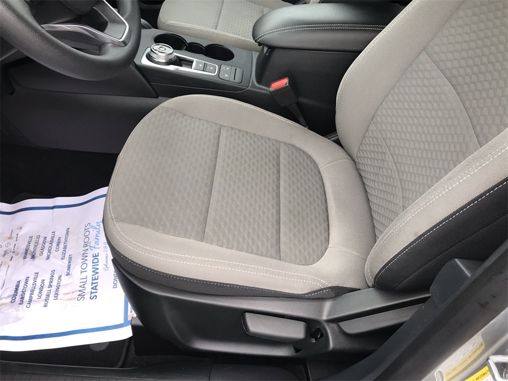 2022 Ford Escape SE photo 12