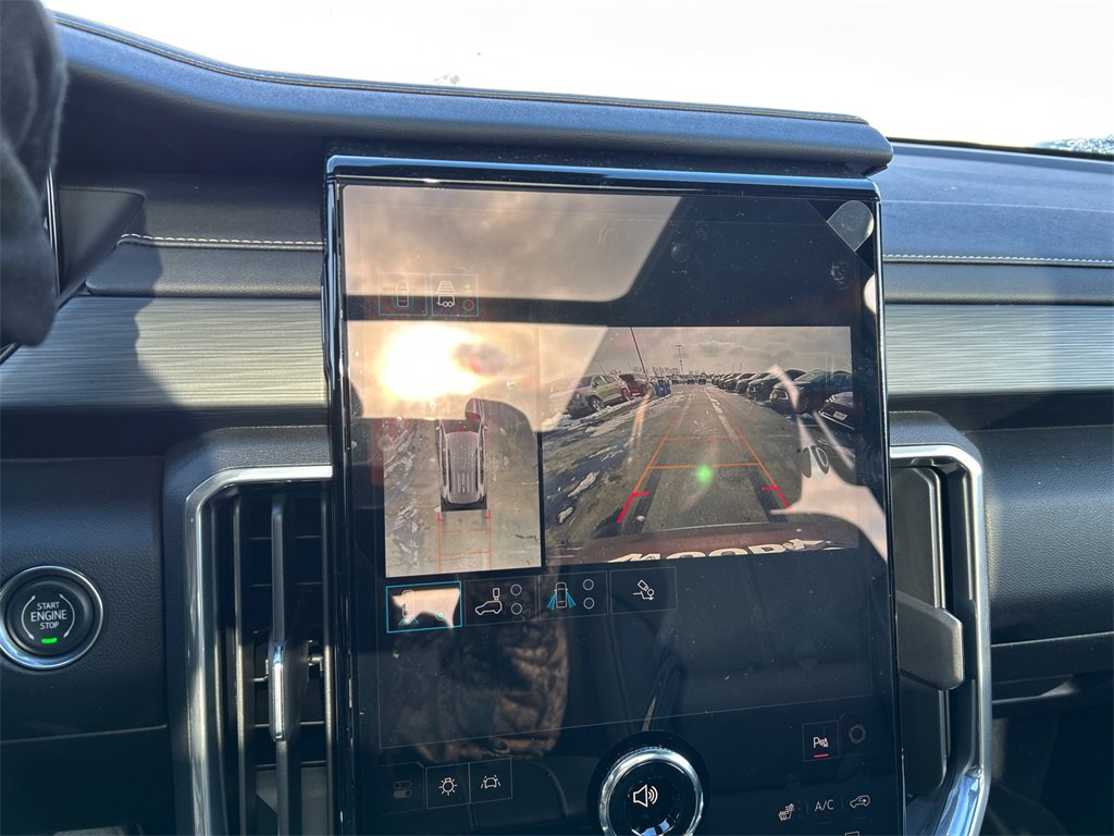 2026 GMC ACADIA - Image 23